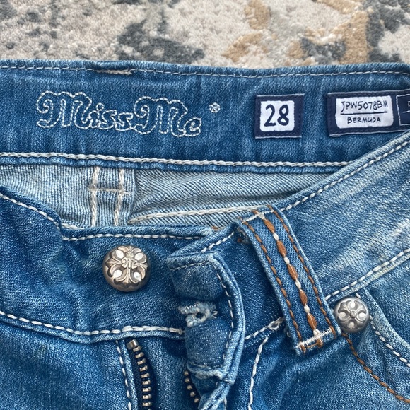 Miss Me Bermuda denim shorts - Picture 3 of 3